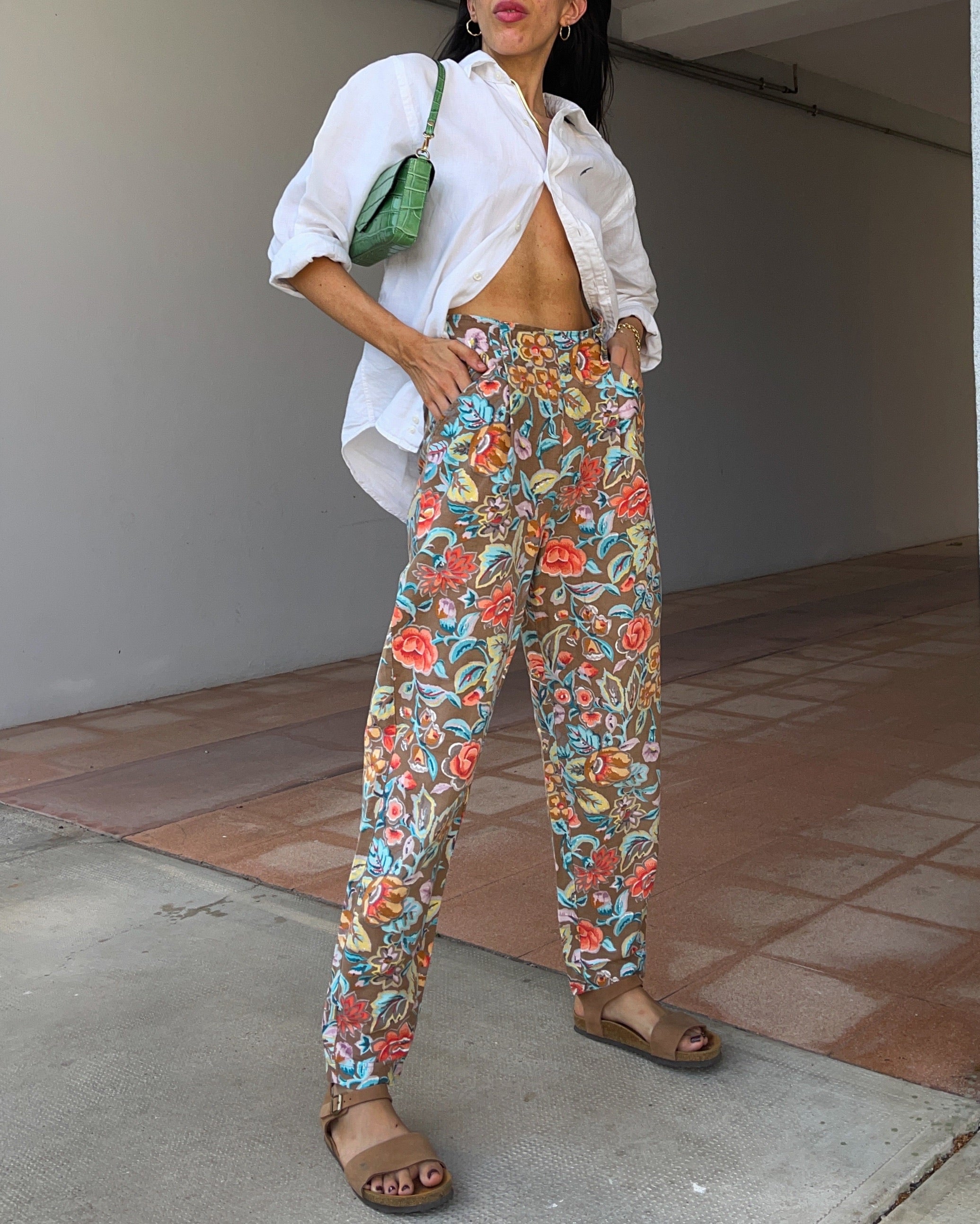 Funny but chic linen  trousers